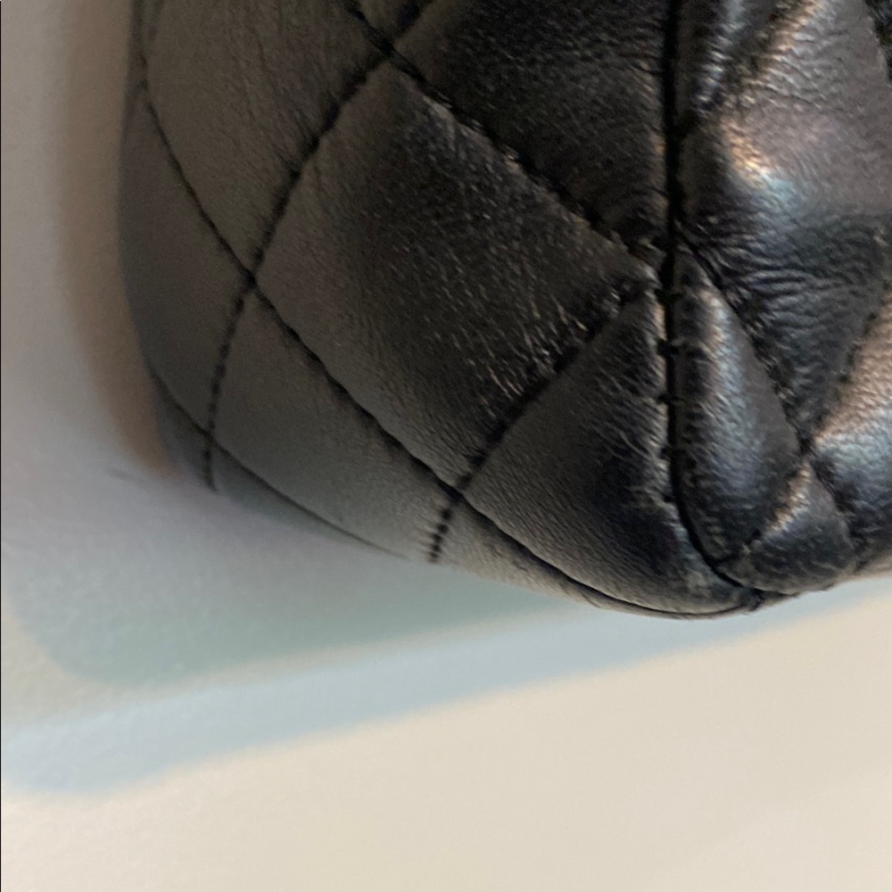 Chanel Black Quilted Shoulder Bag with Chain Strap medium - Picture 3 of 12